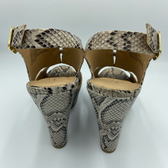NWOT JUSTFAB Snakeprint wedges - Picture 3 of 7